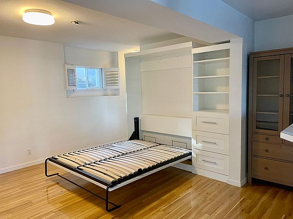 3rd image of 103A Fairview Plz #103A
