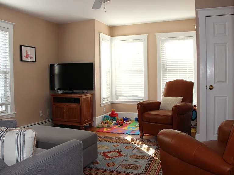 299 Washington St #2 — Photo 11