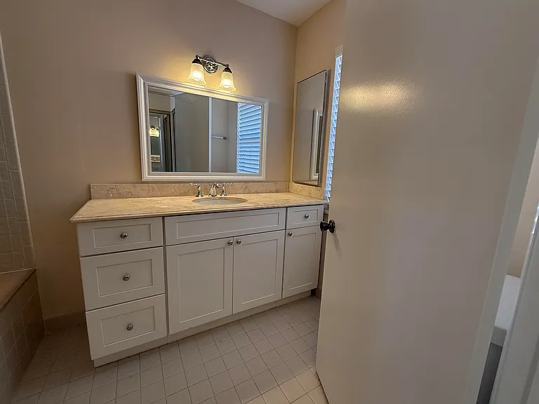 717 Windermere Way — Photo 17