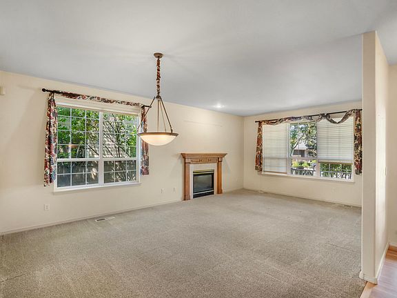 5th image of 1083 SE Shadowood Dr