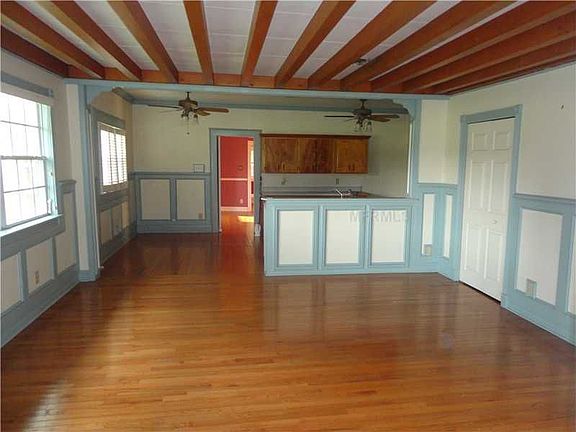 3rd image of 1113 E Edgewood Dr
