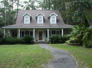 1073 Tolomato Dr SE, Darien, GA 31305