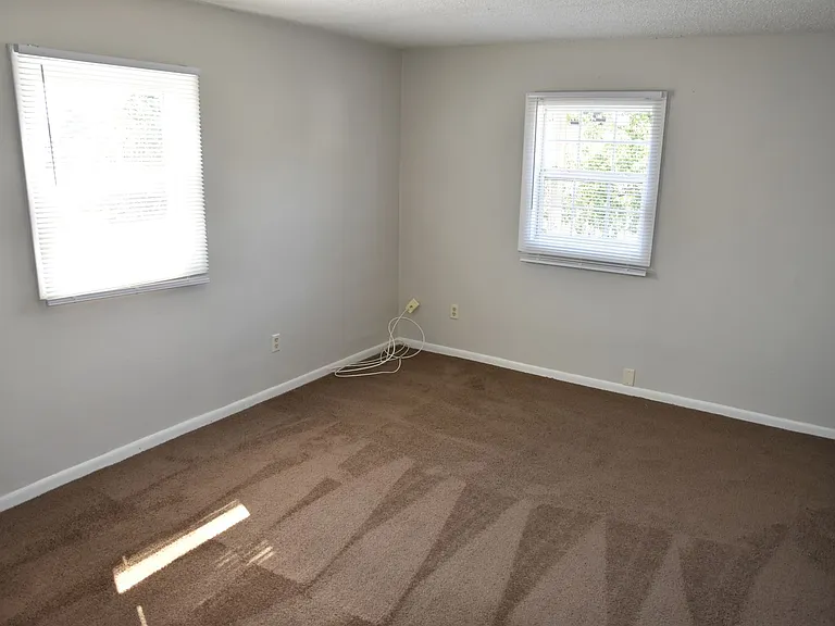 1694 S Washington Ave — Photo 11