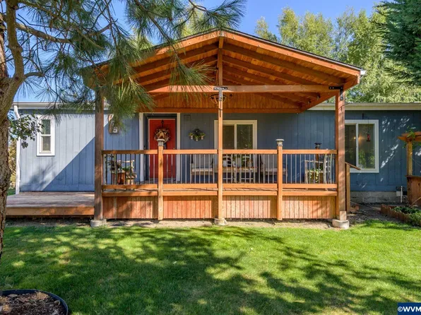 775 Sommerville Loop, Harrisburg, OR 97446