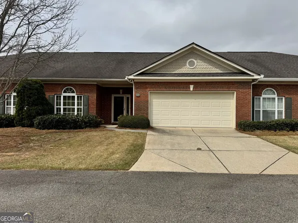 569 Sawnee Corners Dr, Cumming, GA 30040