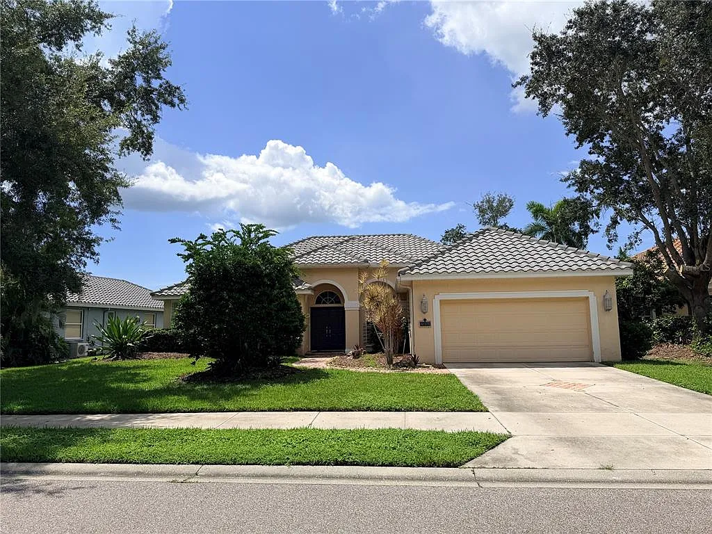 4 bed, 4.0 bath, 2845 sqft, $4,000 — Photo 2