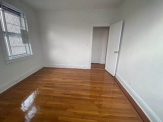 5th image of 61-40 Saunders St #E3