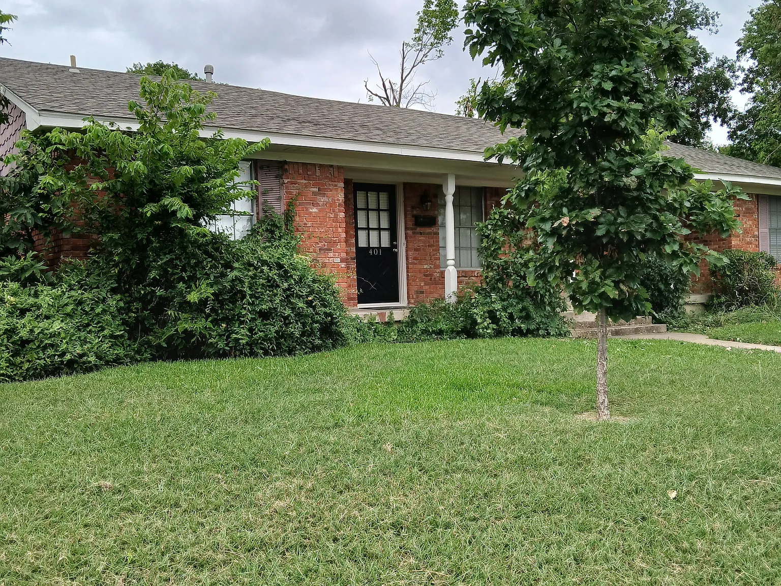 2 bed, 923 sqft, $1,750 — Photo 1
