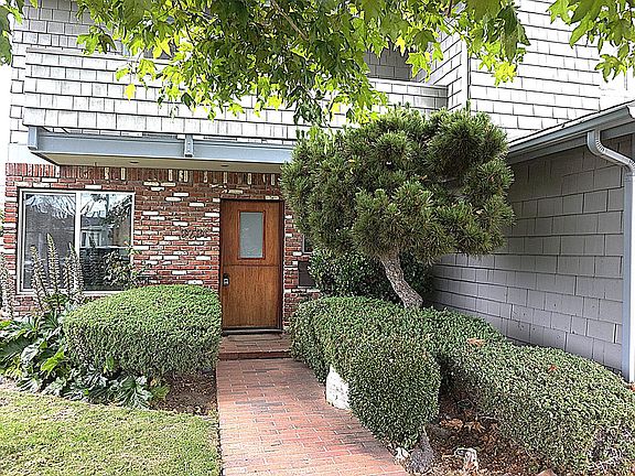 2nd image of 9281 Woodcrest Dr