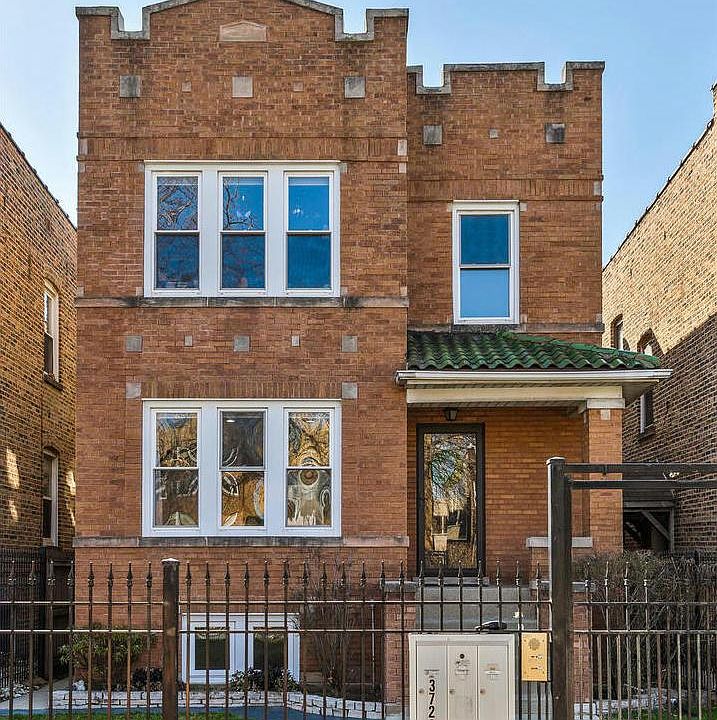 1st image of 3722 N Sawyer Ave #2