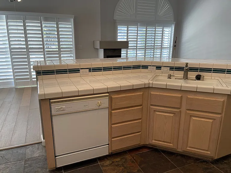 135 Wildhorn Ct — Photo 10