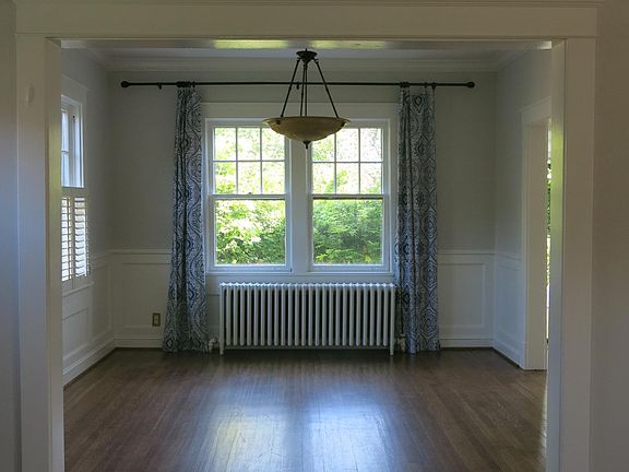 3rd image of 15 W Myrtle St