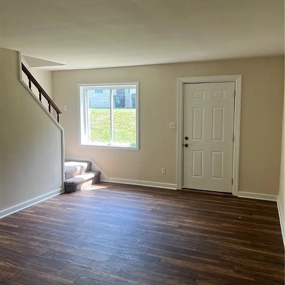 202 Monticello Dr — Photo 3