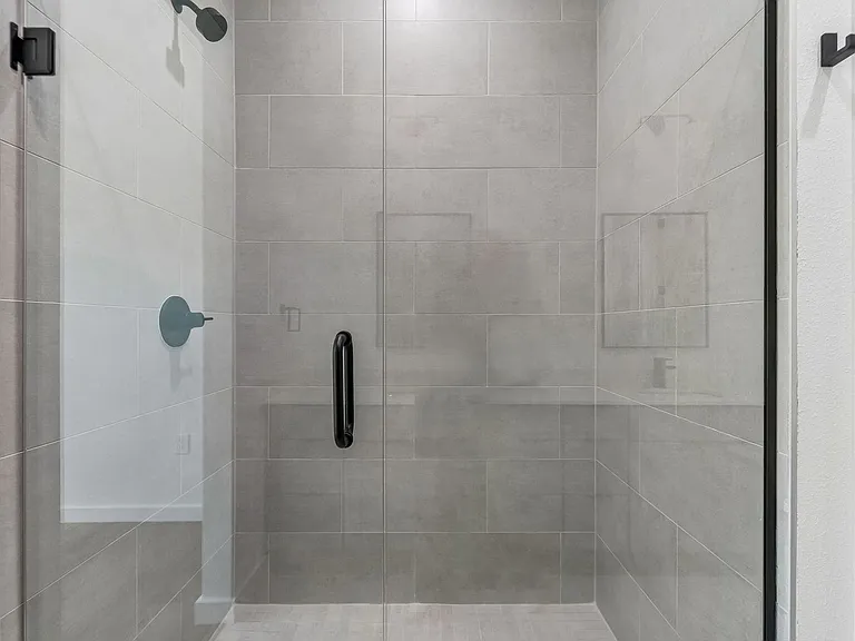 1218 E Kay St #14 — Photo 52