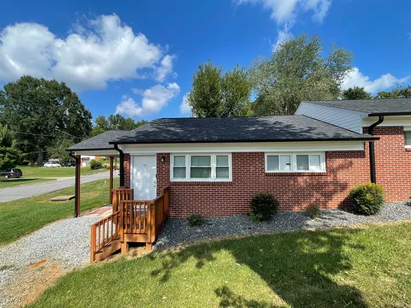 716 Circle Dr NE, Lenoir, NC 28645