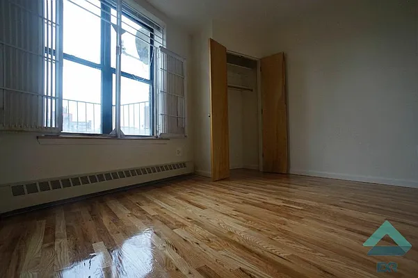 Rented by EXR | media 4