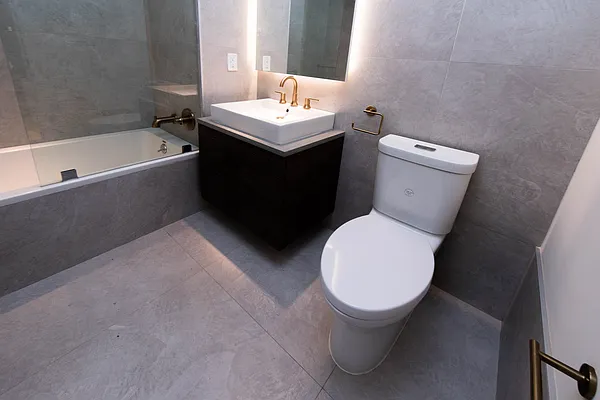 Rented by Nooklyn NYC LLC | media 76