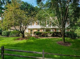 126 Crofton Dr, Pittsburgh, PA
