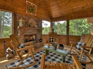 200 Fleur Ln, East Ellijay, GA 30540