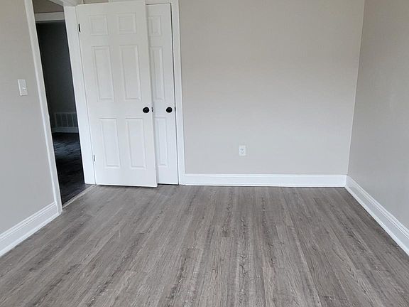 4th image of 122 Virginia Ave #3
