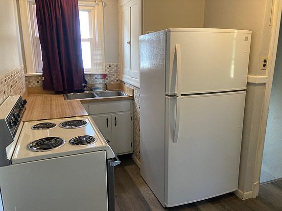 5th image of 315 Degenhardt Ave