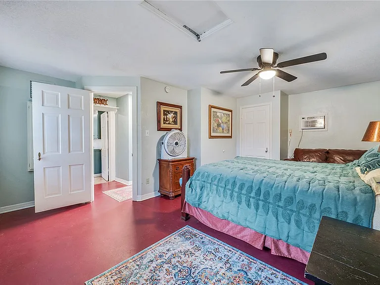 1030 Walton Dr — Photo 21