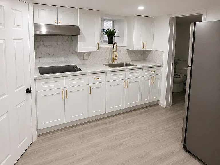 578 Elm St #2 — Photo 2