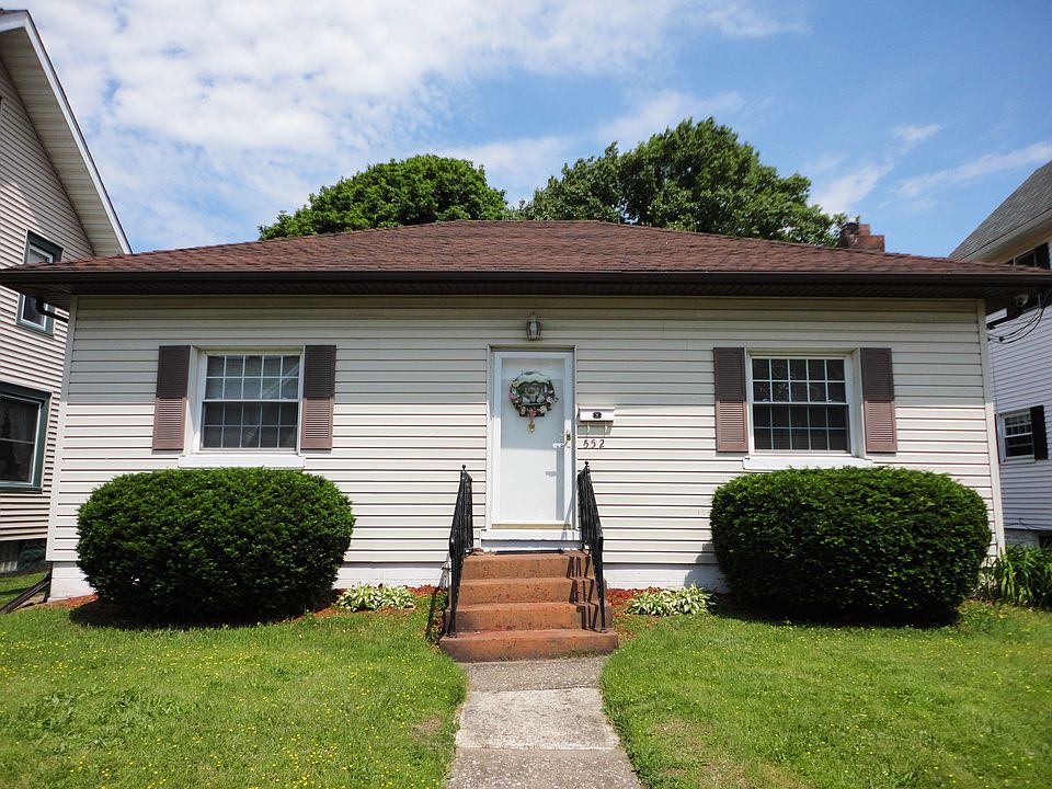1st image of 552 Stafford Ave