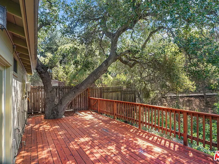 21652 Encina Rd — Photo 15