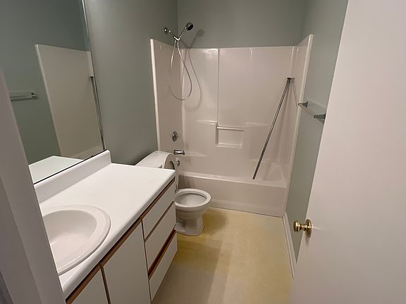 4th image of 2000 A Summerhaven Dr