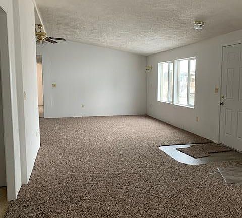 5th image of 668 W Minnesota Ave