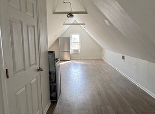 3700 W McLean Ave #4, Chicago, IL 60647