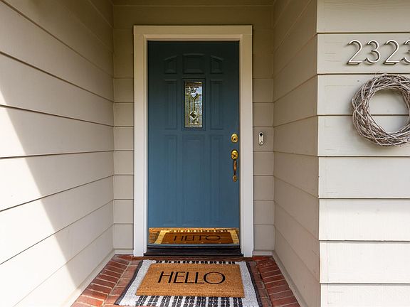 3rd image of 2323 Westview Way