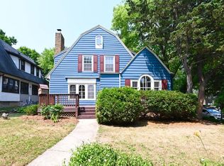 3495 N Maryland Ave, Milwaukee, WI 53211