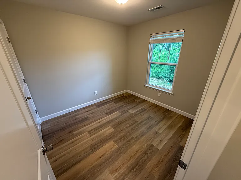 407 S Main St — Photo 13