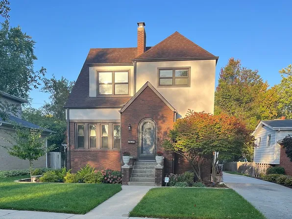 622 S Chestnut Ave, Arlington Heights, IL 60005