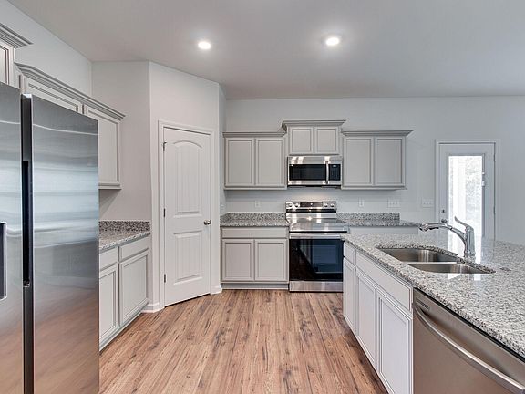 3rd image of 3636 Stormy Ln