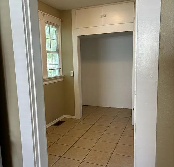 823 E Normal St — Photo 10