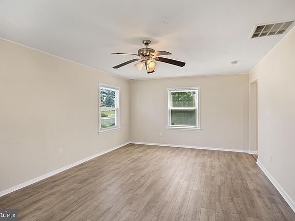 4th image of 62 Brierdale Ln