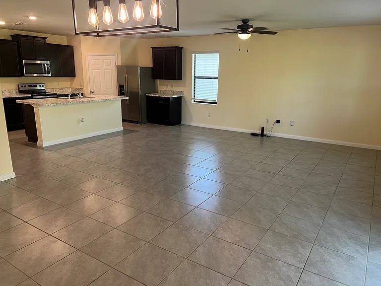 4412 Talbot Blvd — Photo 10