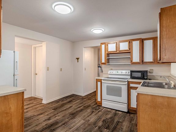 5th image of 5935 Sawyer Rd