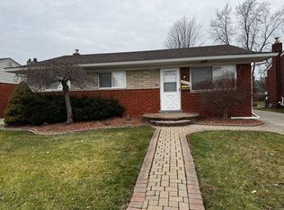 18219 E Thirteen Mile Rd, Fraser, MI 48026