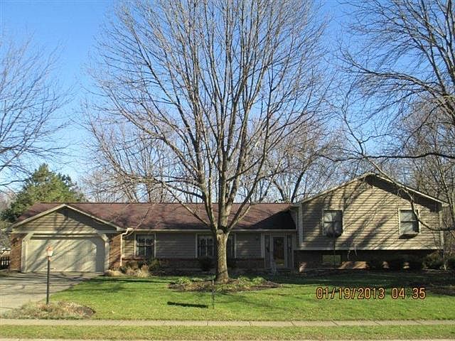 1st image of 9486 Meadow Woods Ln