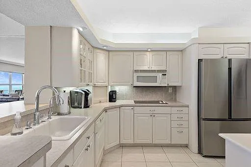 3550 Galt Ocean Dr #1805 — Photo 9