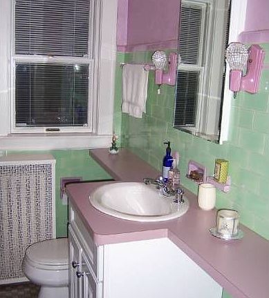 Vintage Bath MINT