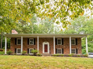 118 Nebraska Ave, Oak Ridge, TN 37830