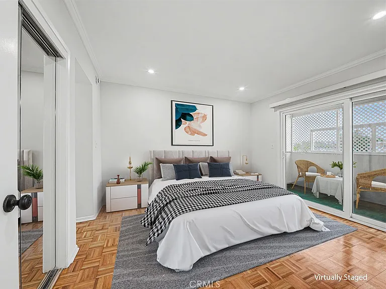 6342 Morse Ave — Photo 18
