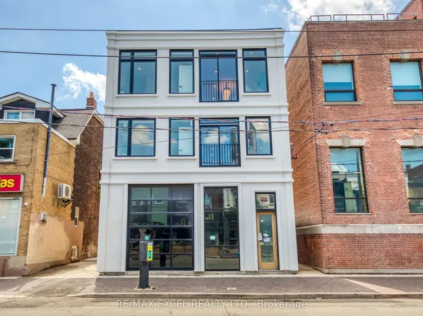923 College St Unit A, Toronto, ON M6H 1A1