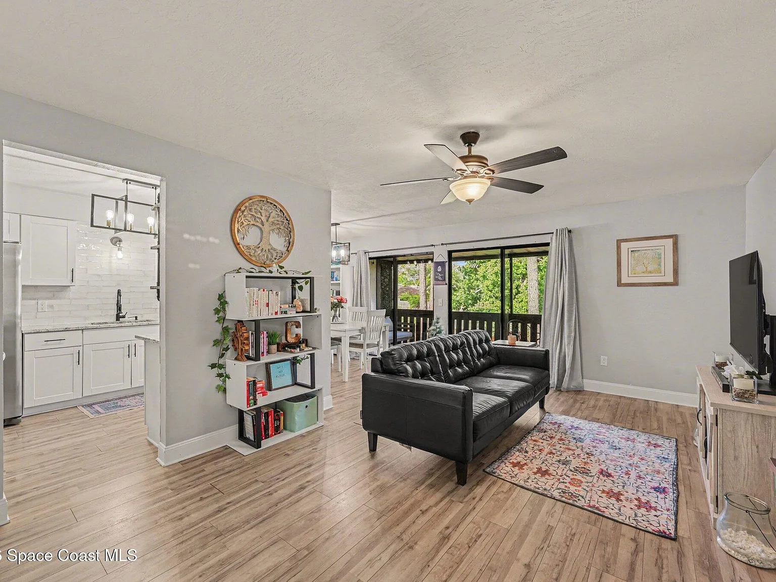 2 bed, 2.0 bath, 938 sqft, $1,800 — Photo 4