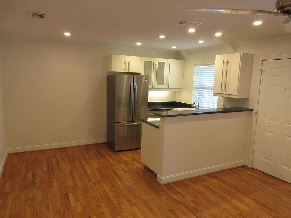 1st image of 102 W 12th St APT 5